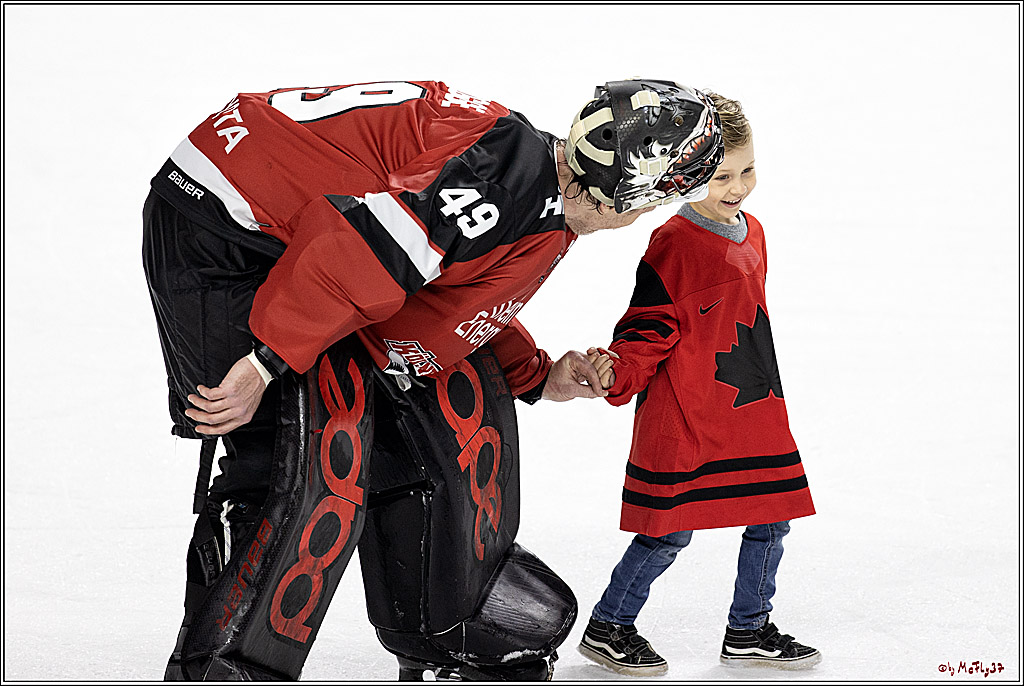 PENNY DEL 1. Playoff Runde;  Koelner Haie - ERC Ingolstadt; Koeln, 05.04.2022